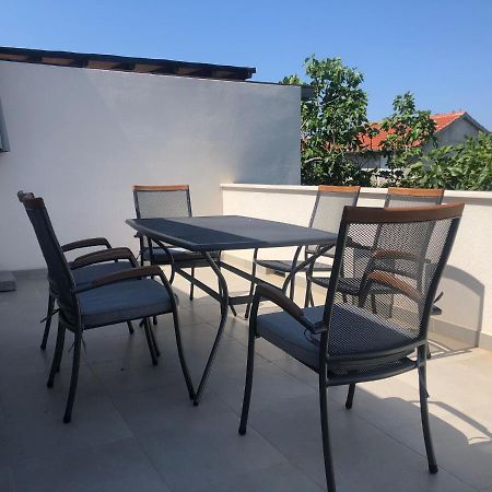 Apartman Dz Привлака Екстериор снимка