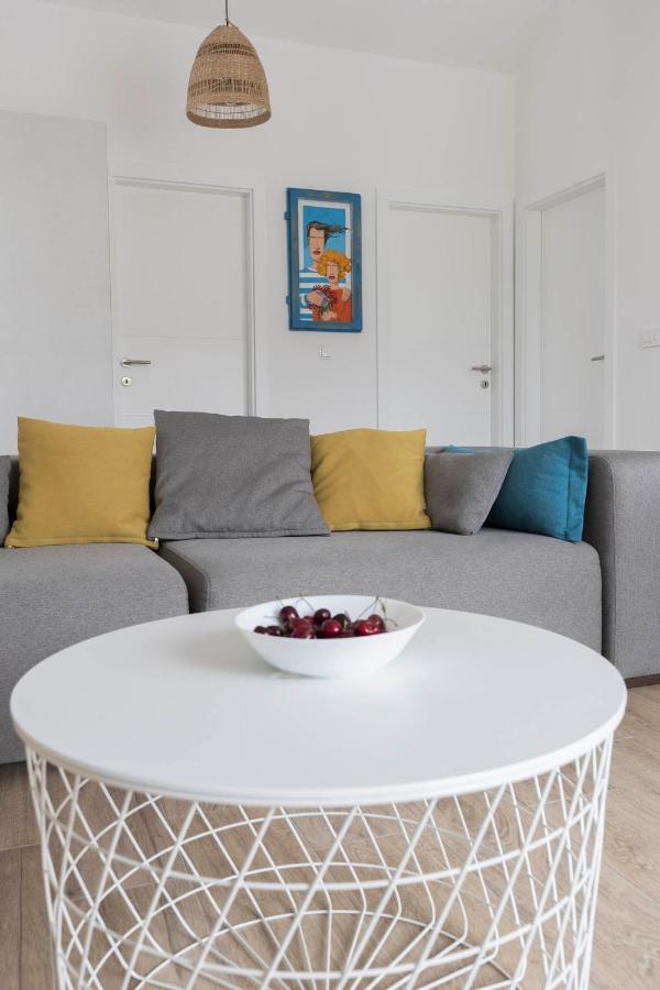 Apartman Dz Привлака Екстериор снимка